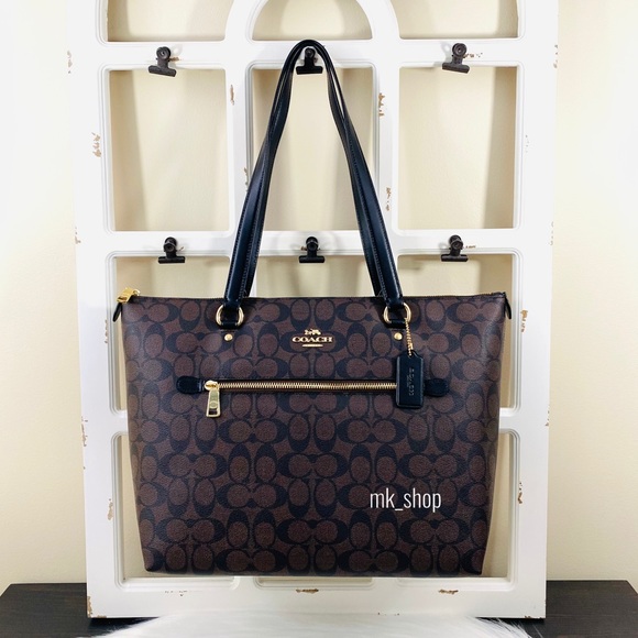 Coach Handbags - COACH Signature Gallery Tote